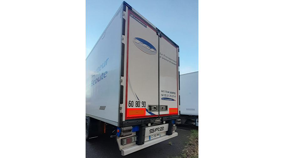 R3513 CHEREAU 2018 CARRIER VECTOR 1950MT 